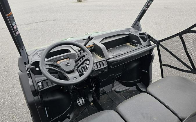 2024 Can-Am® Defender MAX HD7