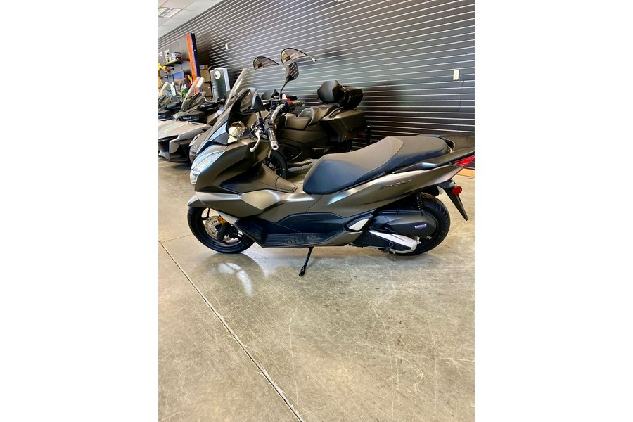 2024 Honda PCX ABS