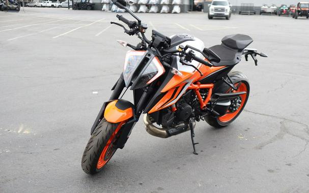 2023 KTM 1290 Super Duke R Evo