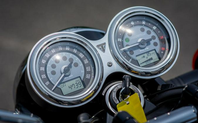 2024 Triumph Bonneville T100 Competition GreenIronstone