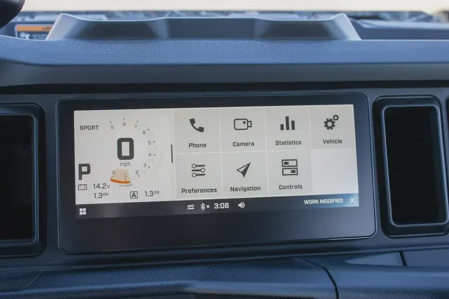 2026 CAN-AM DEFENDER MAX XT HD11 WITH 1025 INCH TOUCHSCREEN