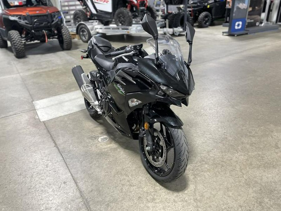 2024 Kawasaki Ninja® 500