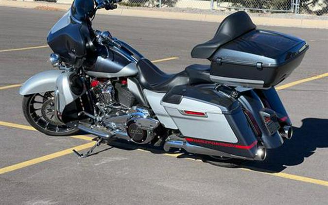 2019 Harley-Davidson CVO™ Street Glide®