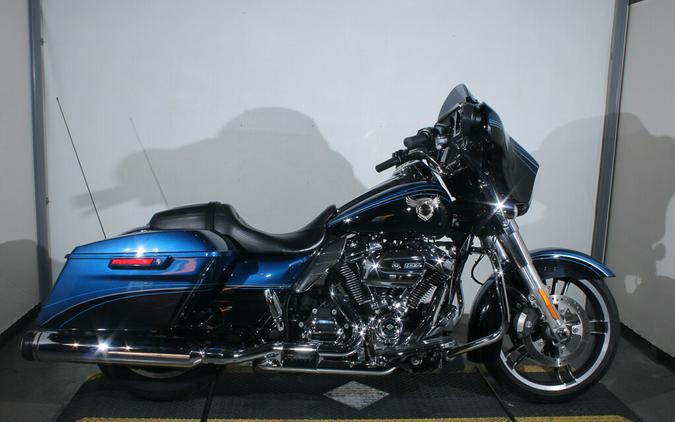 Used 2018 Harley-Davidson 115th Anniversary Street Glide Grand American Touring Motorcycle For Sale In Miami, Florida
