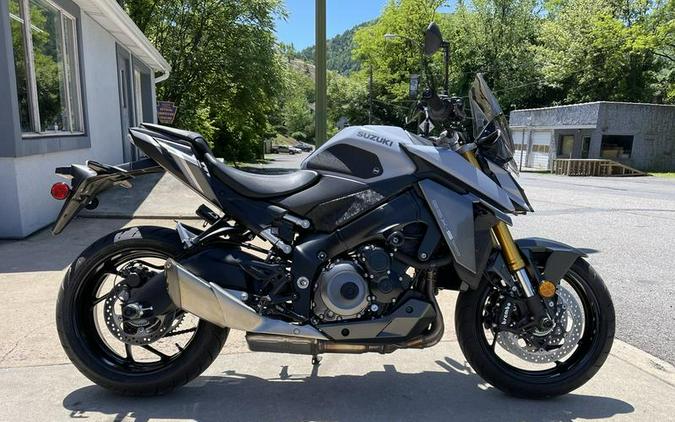 2022 Suzuki GSXS1000AM2