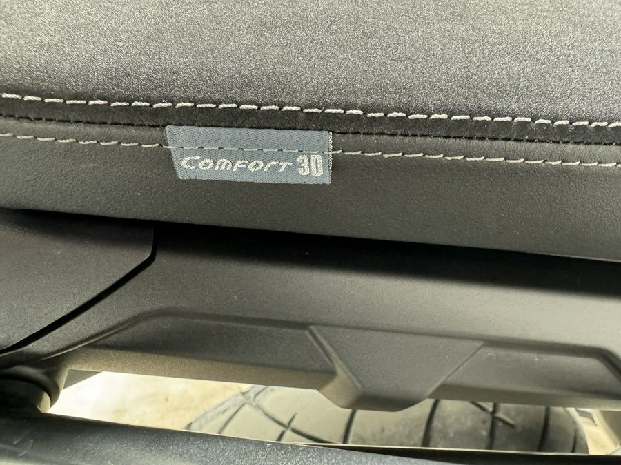 2021 Moto Guzzi V85 TT E5 - 000392