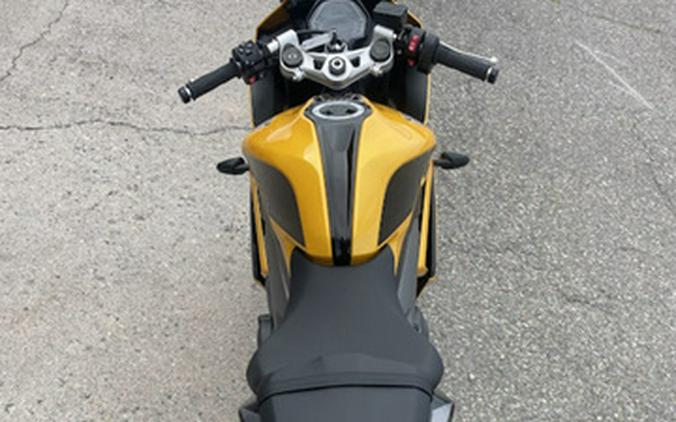 2026 Triumph Daytona 660 Cosmic Yellow Sapphire Black