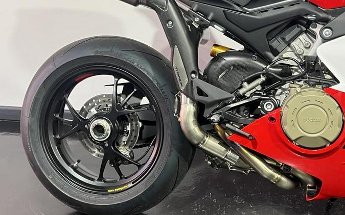 2023 Ducati Panigale V4 R First Look [13 Very Fast Fast Facts]