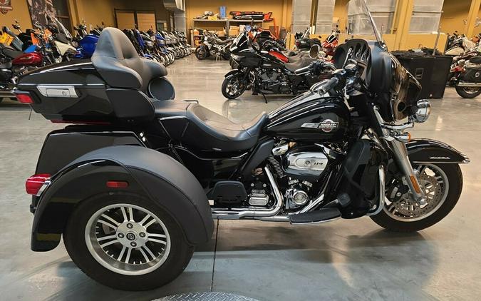 FLHTCUTG 2023 Tri Glide Ultra