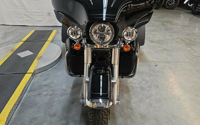 FLHTCUTG 2023 Tri Glide Ultra