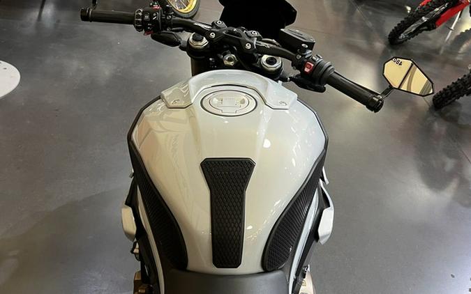 2022 BMW S 1000 R Hockenheim Silver Metallic