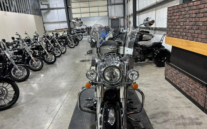 2018 Indian Motorcycle® Chief® Vintage ABS Thunder Black