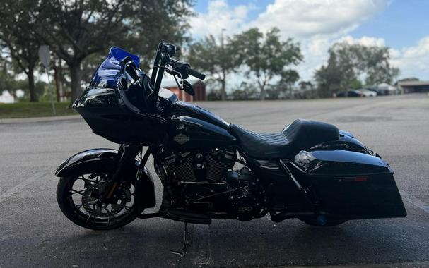2023 Harley-Davidson® Road Glide® Special Vivid Black