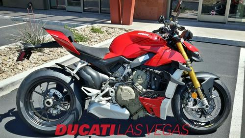 2020 Ducati Streetfighter V4 S Review (25 Fast Facts)