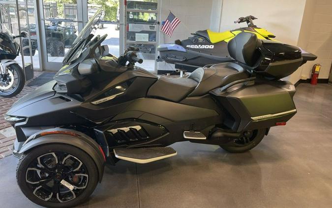 2024 Can-Am® Spyder RT Limited Dark Wheels