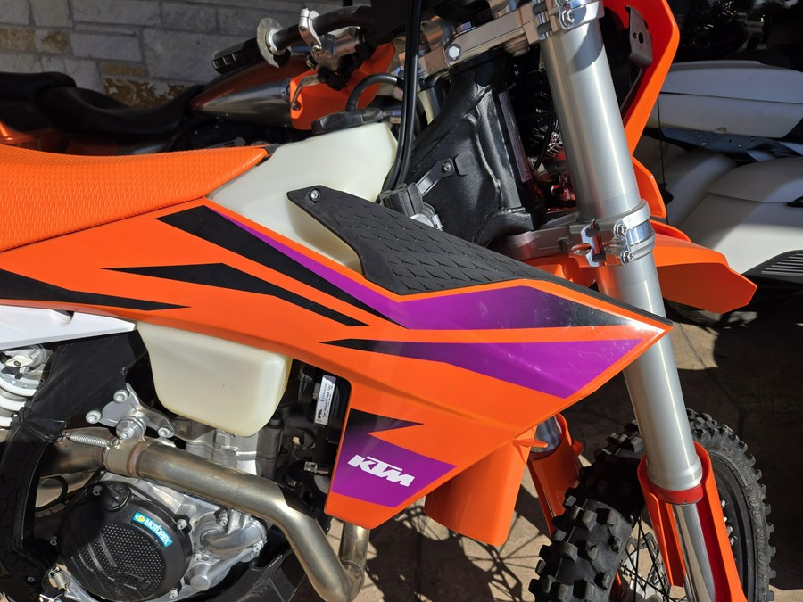2024 KTM XC 450 FW