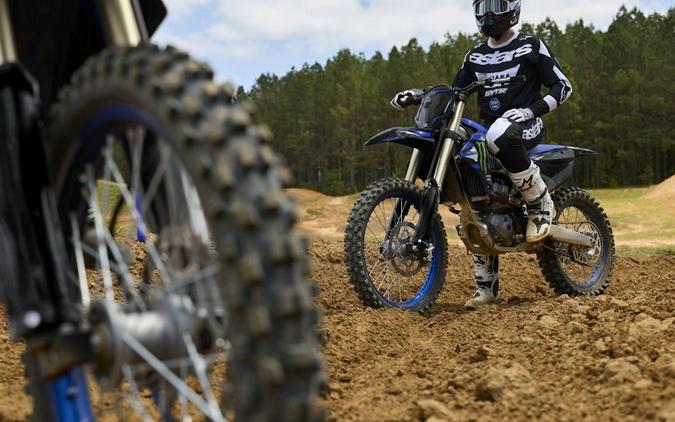 2027 Yamaha YZ450F Monster Energy Edition - 001652