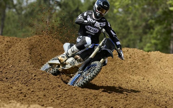 2027 Yamaha YZ450F Monster Energy Edition - 001652
