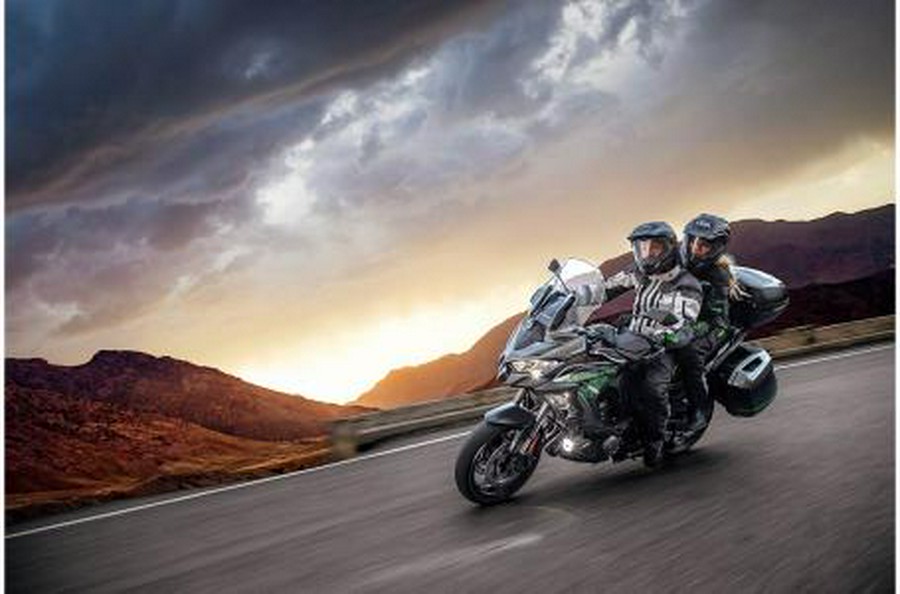 2023 Kawasaki Versys® 1000 SE LT+