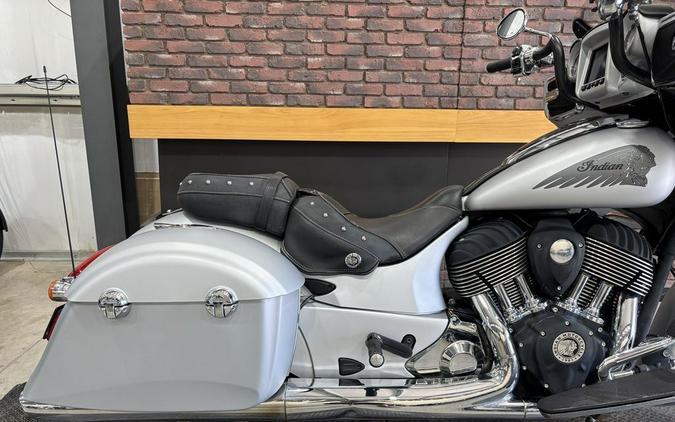 2018 Indian Motorcycle® Chieftain® Classic ABS Star Silver Smoke