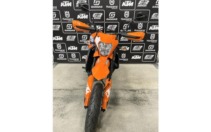 2024 KTM 690 SMC R