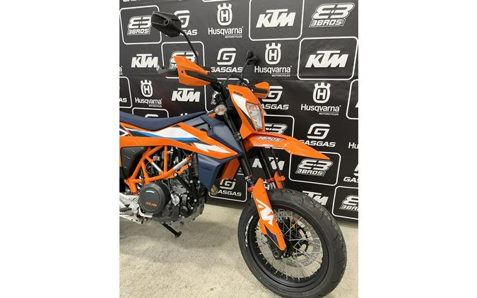 2024 KTM 690 SMC R