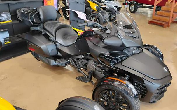 2024 Can-Am® Spyder F3 Limited Dark Wheels