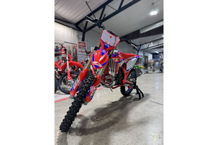 2025 Beta Motorcycles RX 300