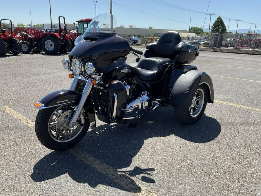 2014 Harley-Davidson® FLHTCUTG - Tri Glide® Ultra