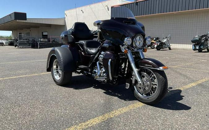 2014 Harley-Davidson® FLHTCUTG - Tri Glide® Ultra