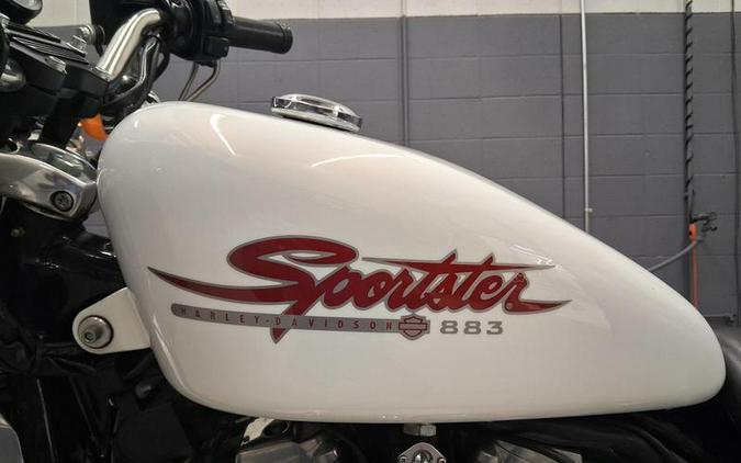 2000 Harley-Davidson® XL883C - Sportster® Custom 883C