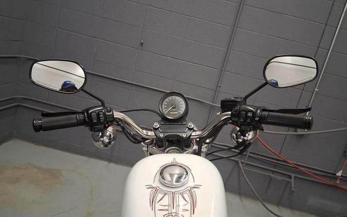 2000 Harley-Davidson® XL883C - Sportster® Custom 883C