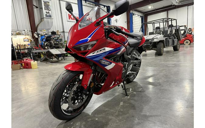 2026 CBR650R E-Clutch - Honda