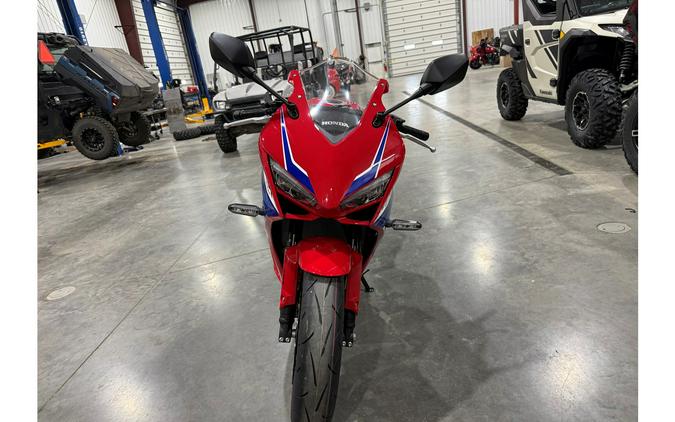 2026 CBR650R E-Clutch - Honda