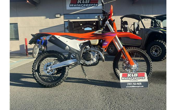 2024 KTM 500 EXC-F Six Days First Look [Fast Facts]