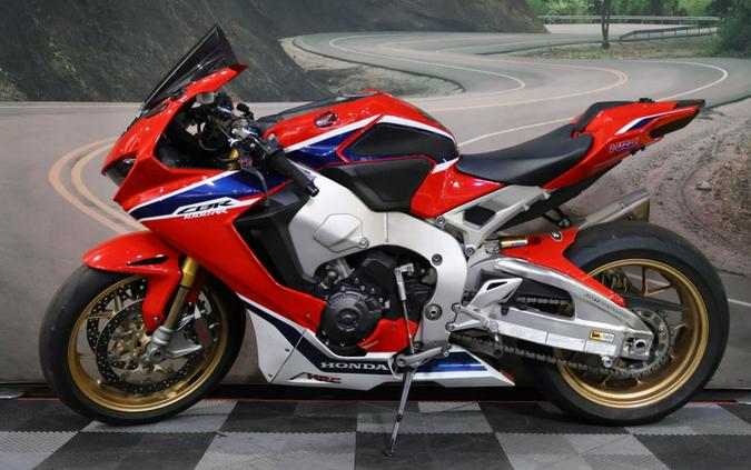 2017 Honda® CBR1000RR SP