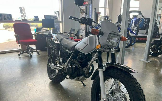 2026 Yamaha TW200