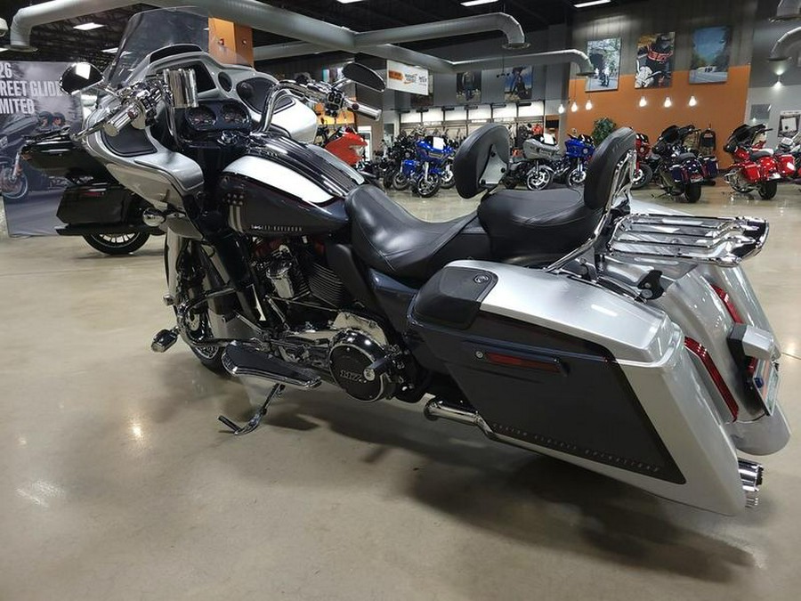 2019 Harley-Davidson® FLTRXSE - CVO™ Road Glide®