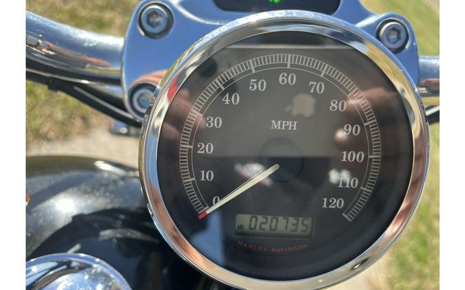 2012 Harley-Davidson® SPORTSTER 1200 CUSTOM