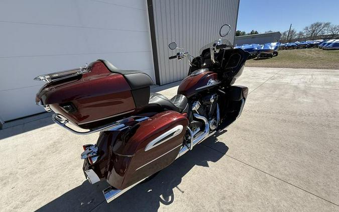 2022 Indian Motorcycle® Pursuit Limited Maroon Metallic/Crimson Metallic