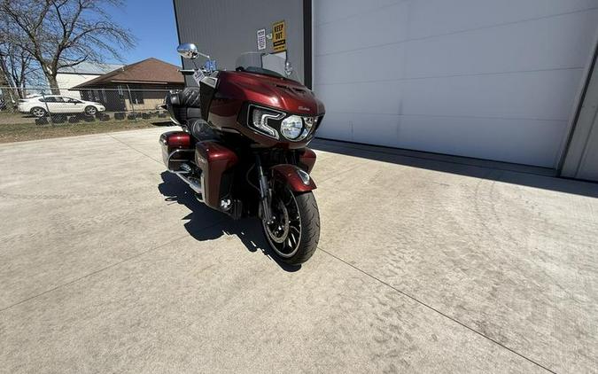 2022 Indian Motorcycle® Pursuit Limited Maroon Metallic/Crimson Metallic