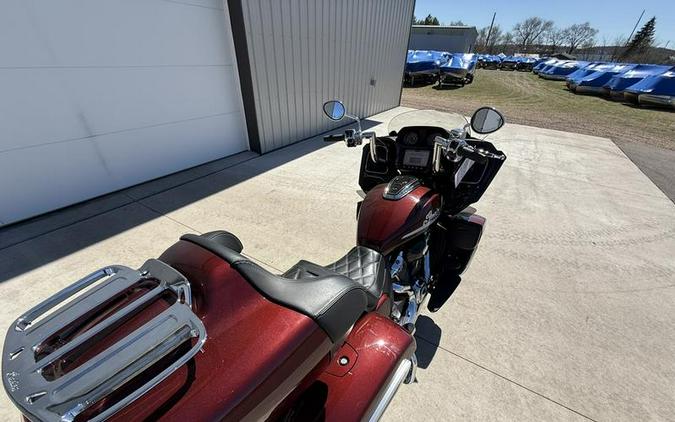 2022 Indian Motorcycle® Pursuit Limited Maroon Metallic/Crimson Metallic