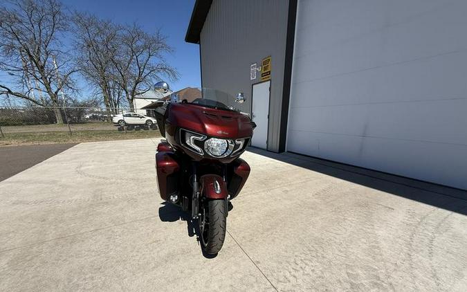 2022 Indian Motorcycle® Pursuit Limited Maroon Metallic/Crimson Metallic