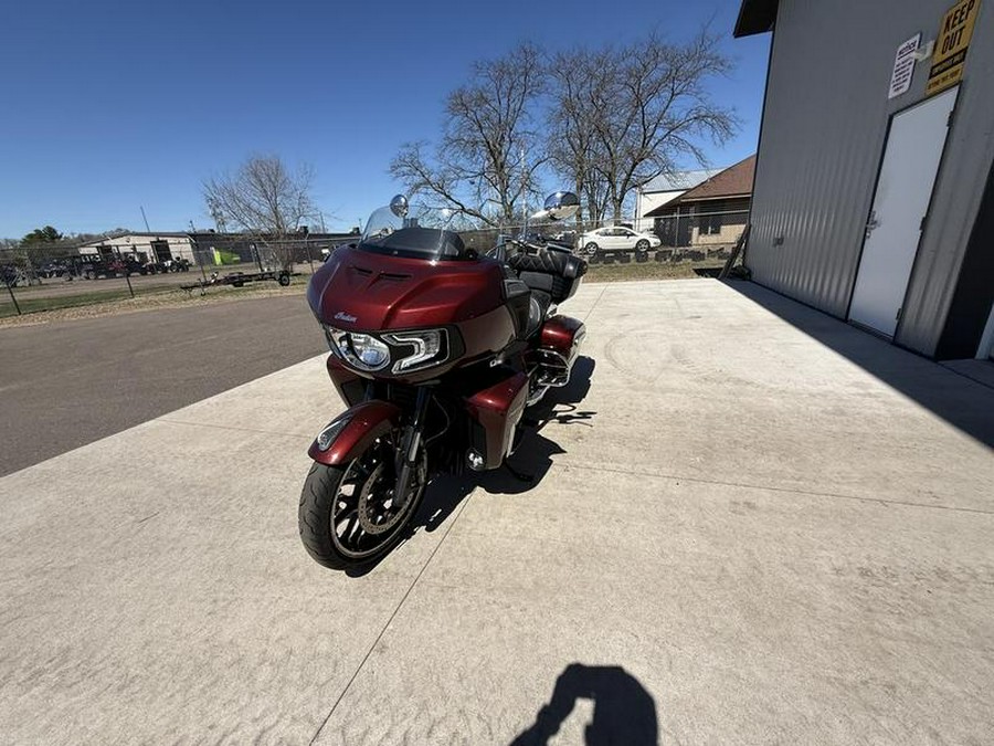 2022 Indian Motorcycle® Pursuit Limited Maroon Metallic/Crimson Metallic