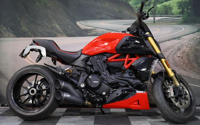 2021 Ducati Diavel 1260 S Ducati Red