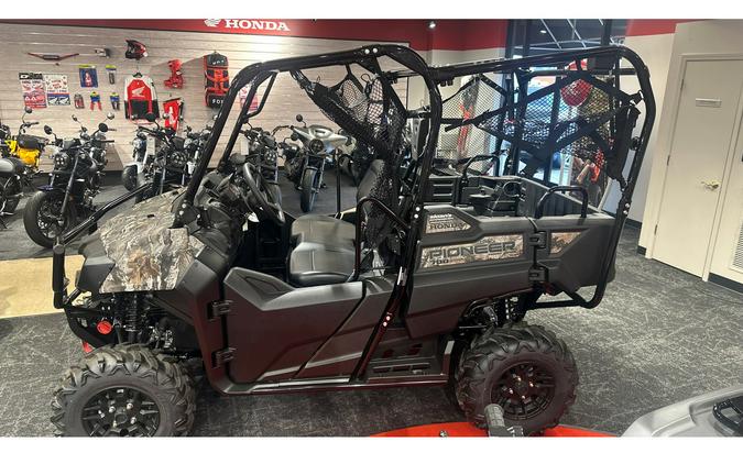 2025 Pioneer 700-4 - Honda