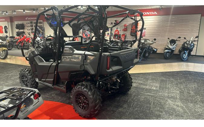 2025 Pioneer 700-4 - Honda