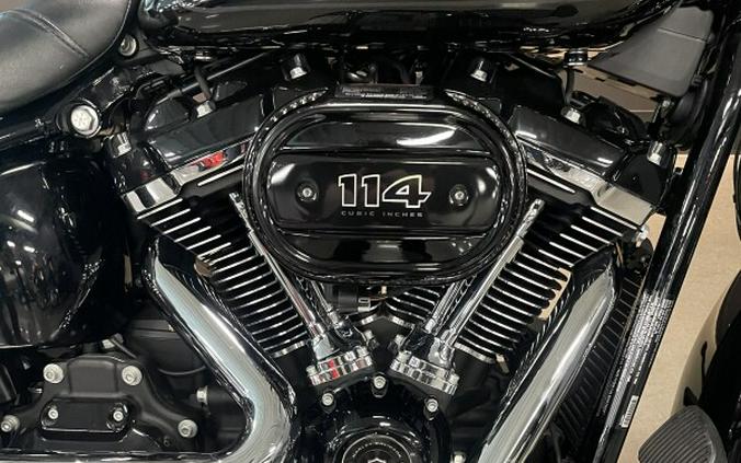 2020 Harley-Davidson® Heritage Classic 114 Vivid Black