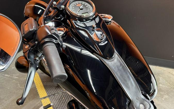 2017 Harley-Davidson FLSS - Softail Slim S