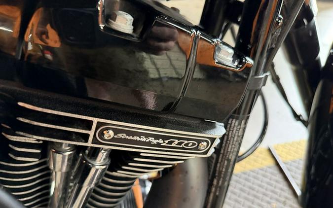 2017 Harley-Davidson FLSS - Softail Slim S
